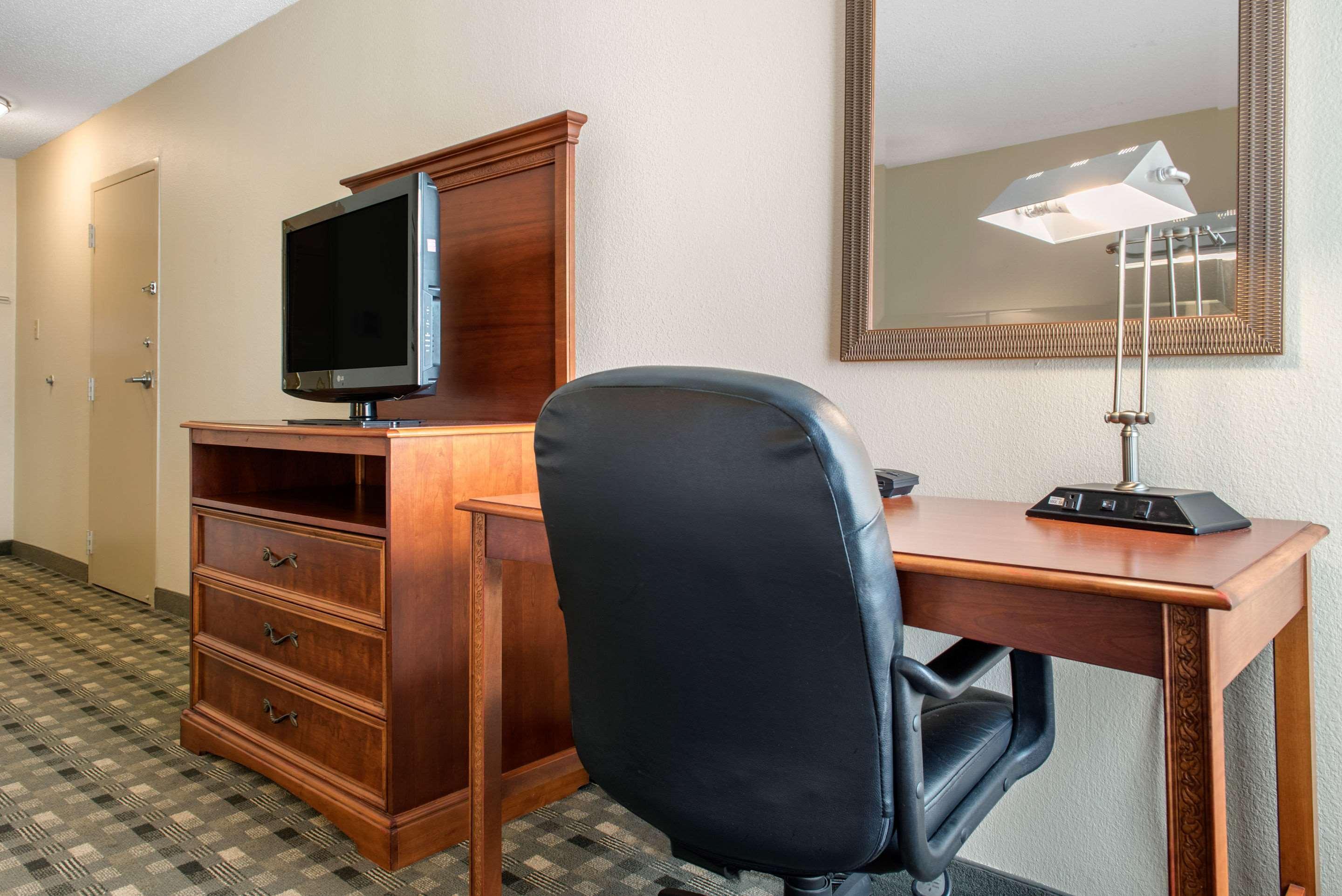 Quality Hotel Conference Center Cincinnati Blue Ash Buitenkant foto