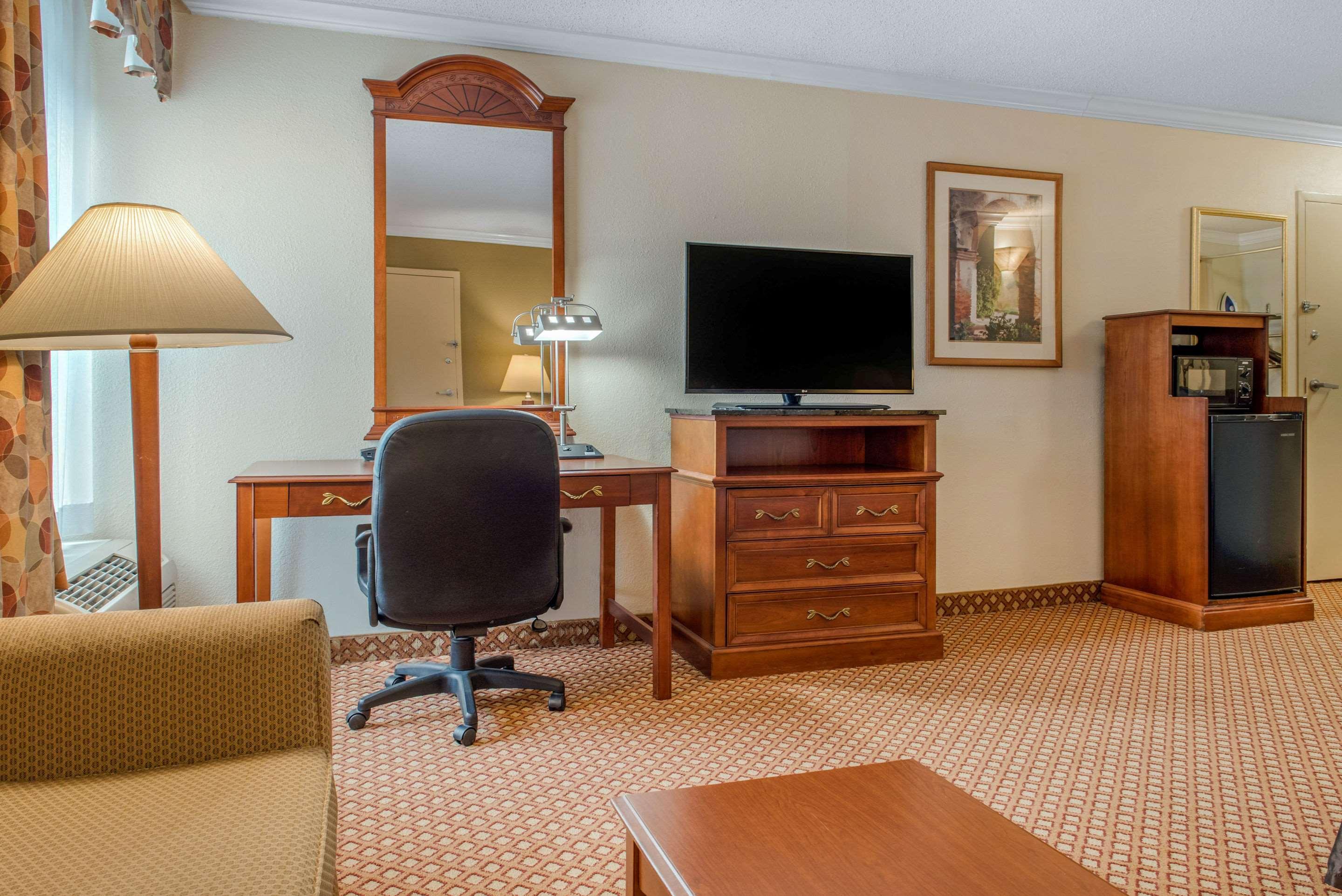 Quality Hotel Conference Center Cincinnati Blue Ash Buitenkant foto