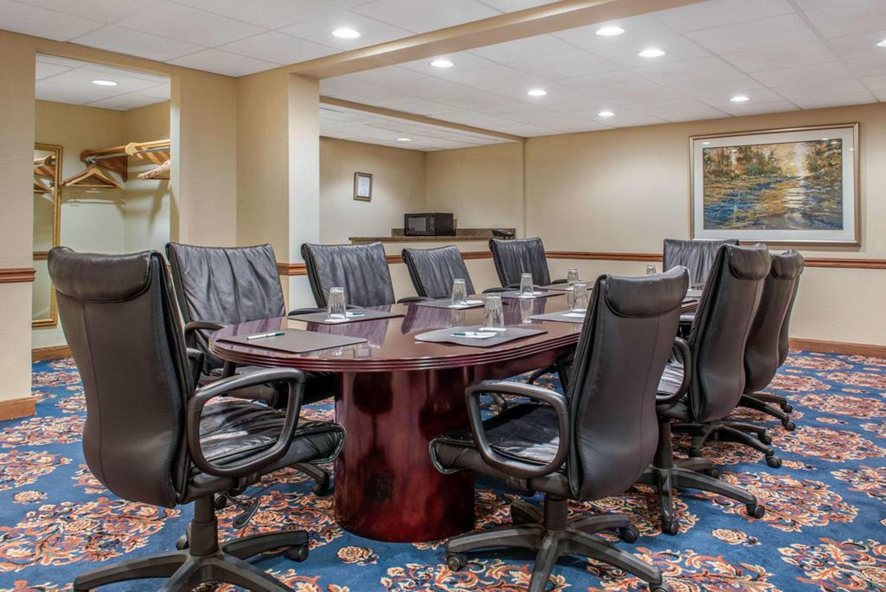 Quality Hotel Conference Center Cincinnati Blue Ash Buitenkant foto
