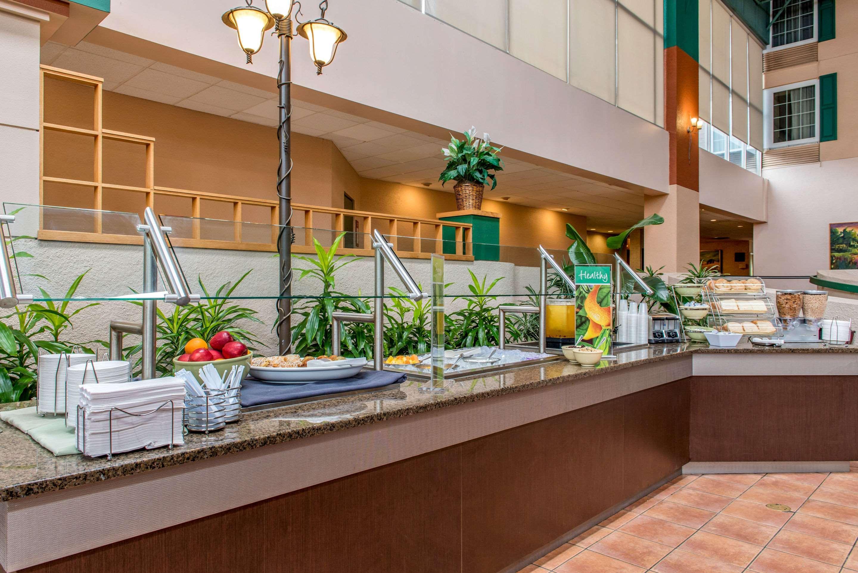 Quality Hotel Conference Center Cincinnati Blue Ash Buitenkant foto