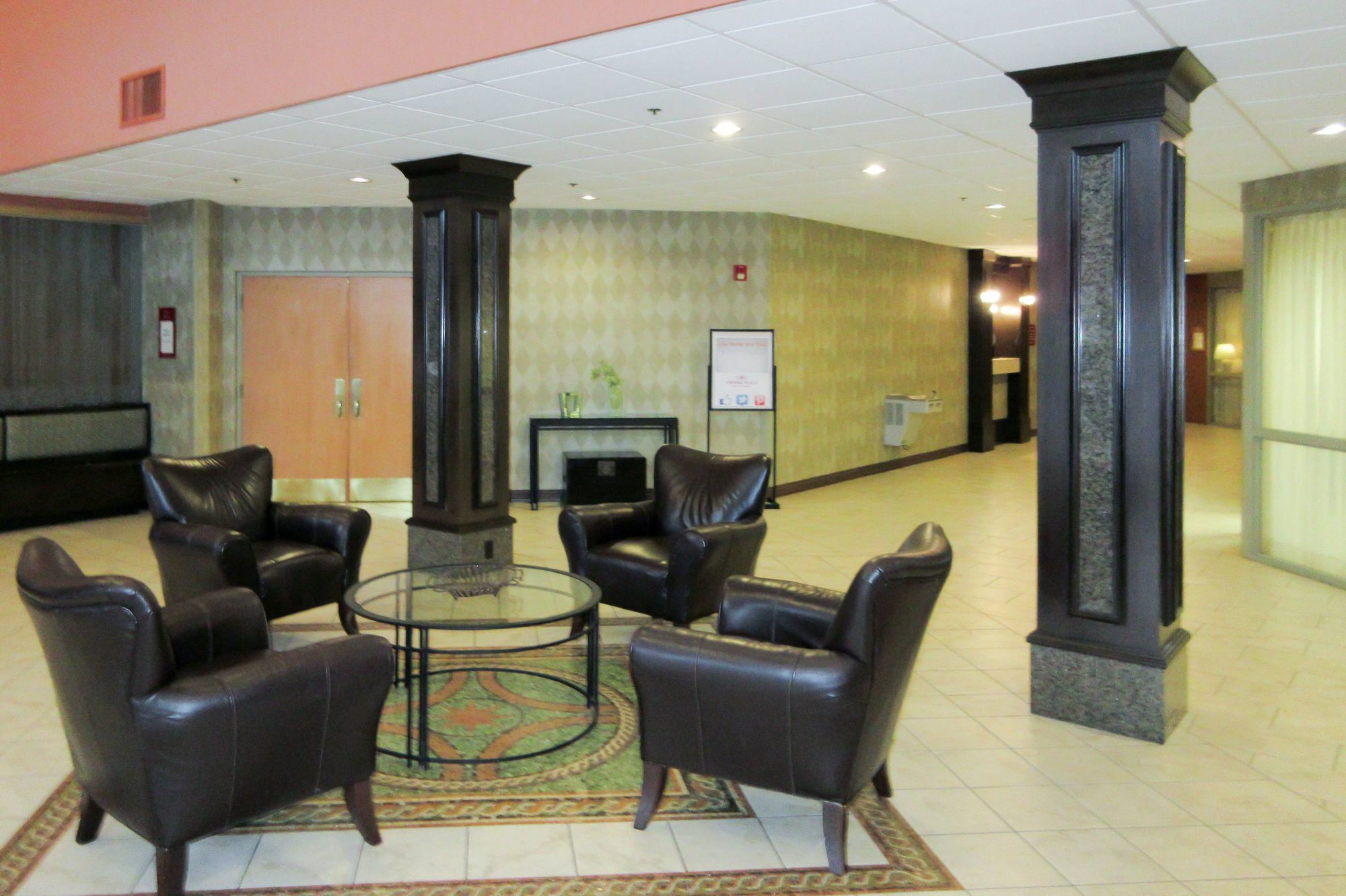 Quality Hotel Conference Center Cincinnati Blue Ash Buitenkant foto